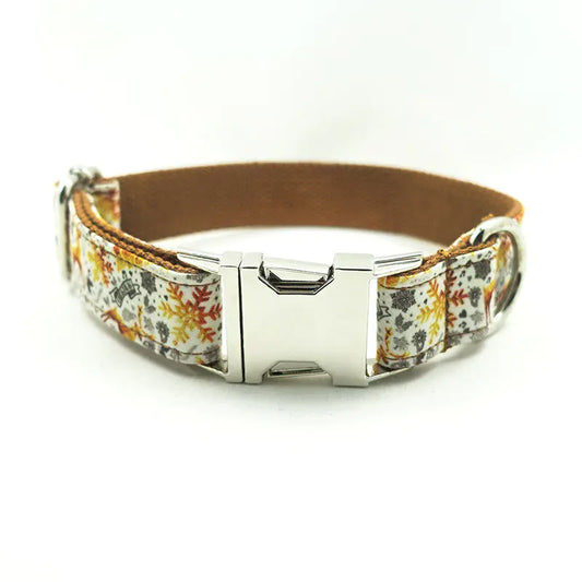 Collar Dorado Hecho a Mano para Perro de Navidad por MUTTCO